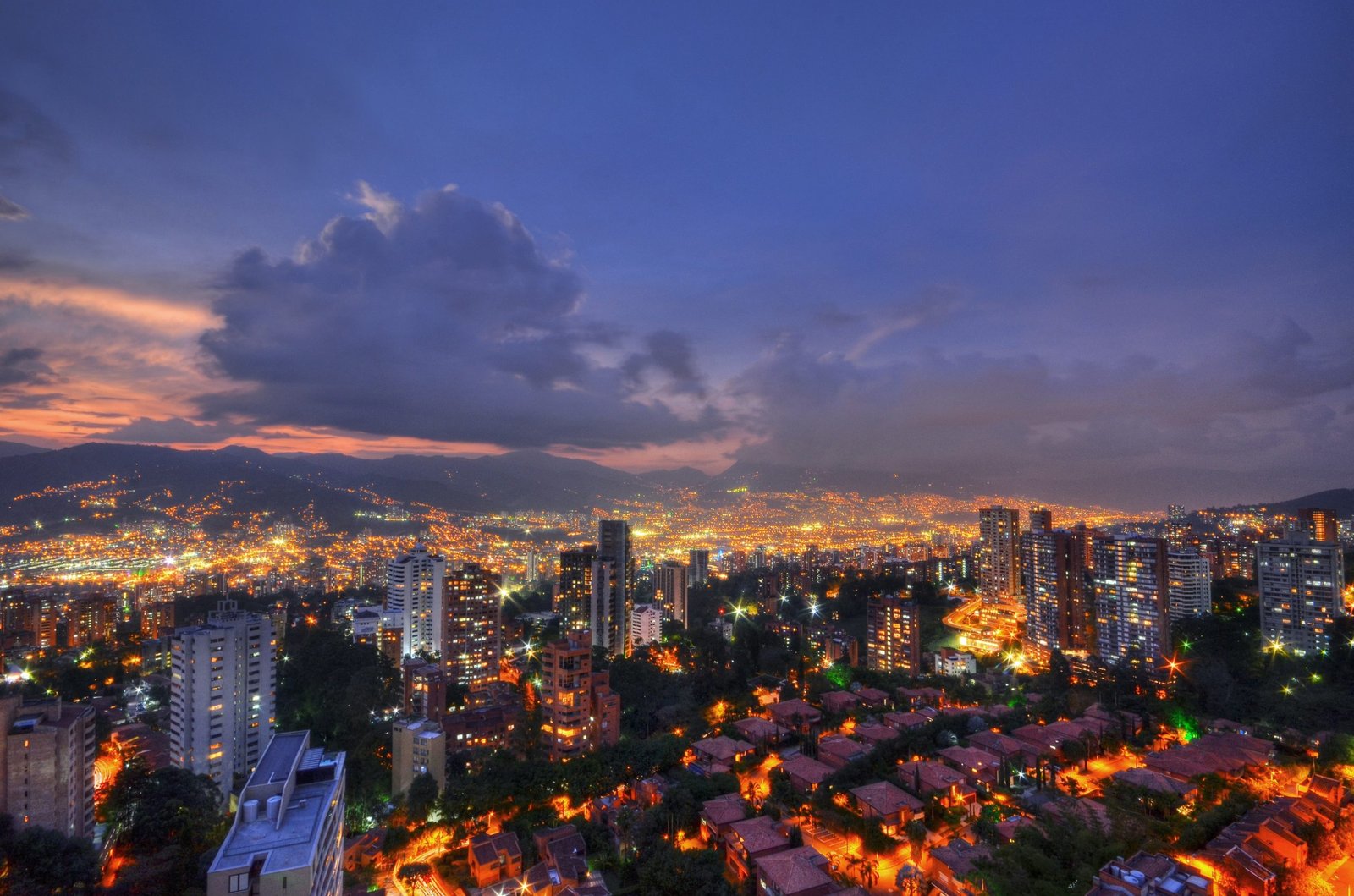 You are currently viewing Night life in Medellin